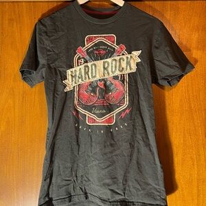 Hard Rock Cafe Vienna Black and Red T-Shirt